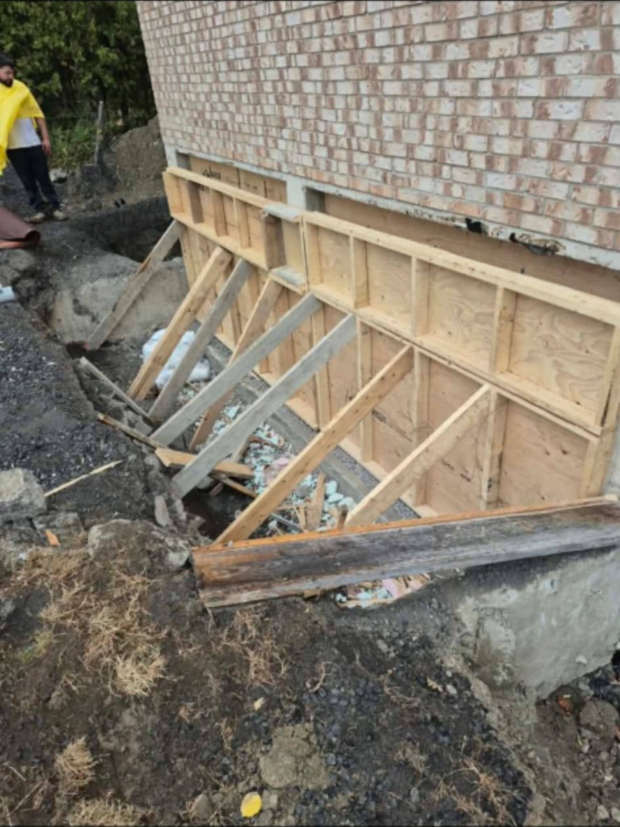 Chantier d’excavation avec étaiement